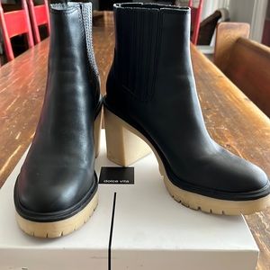 dolce vita Caster H2O Black Leather Lug Bootie Women’s Size 10